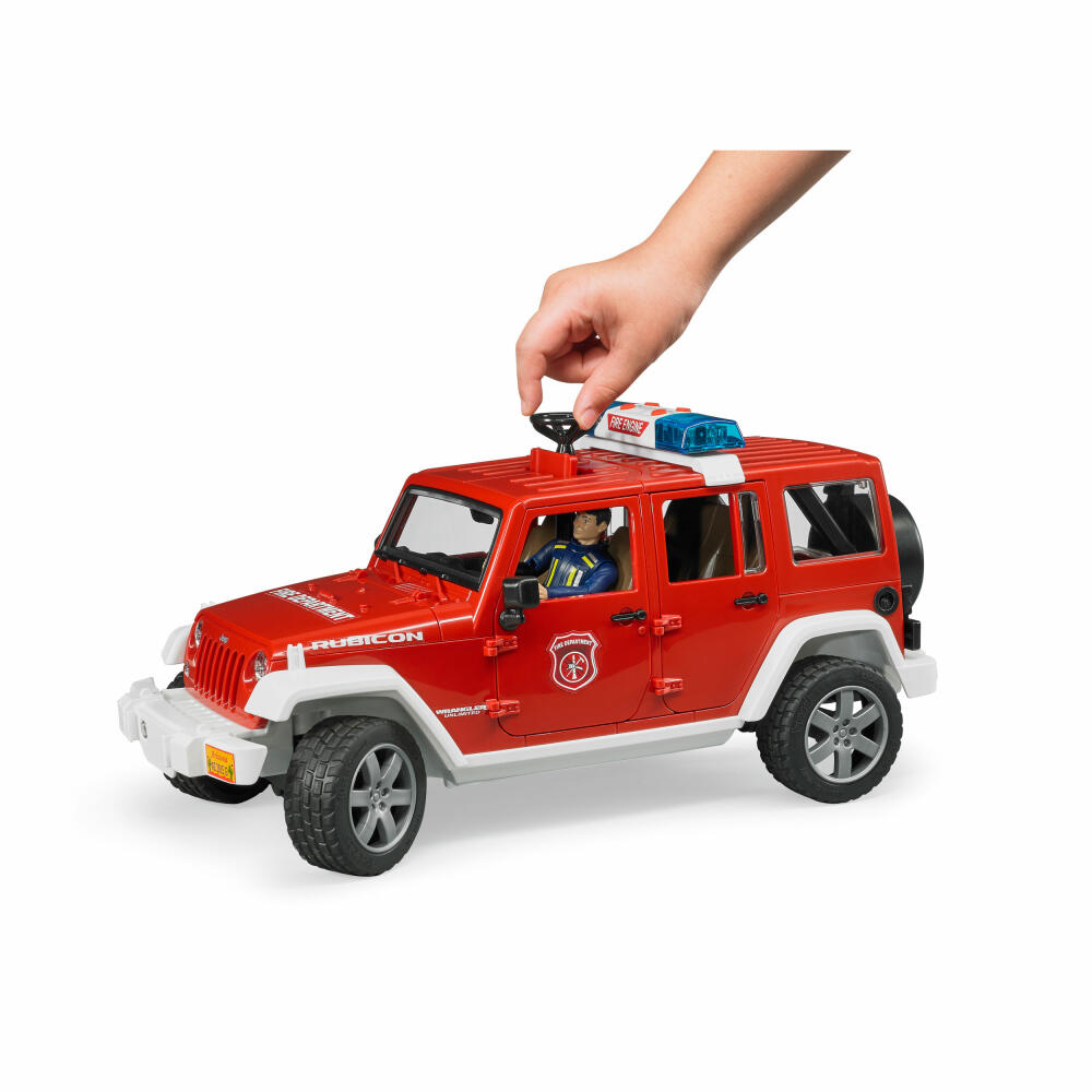 Bruder Einsatzfahrzeuge Jeep Wrangler Unlimited Rubicon Feuerwehrfahrzeug, mit Feuerwehrmann, Feuerwehr Auto, Modellfahrzeug, Modell Fahrzeug, Spielzeug, 02528