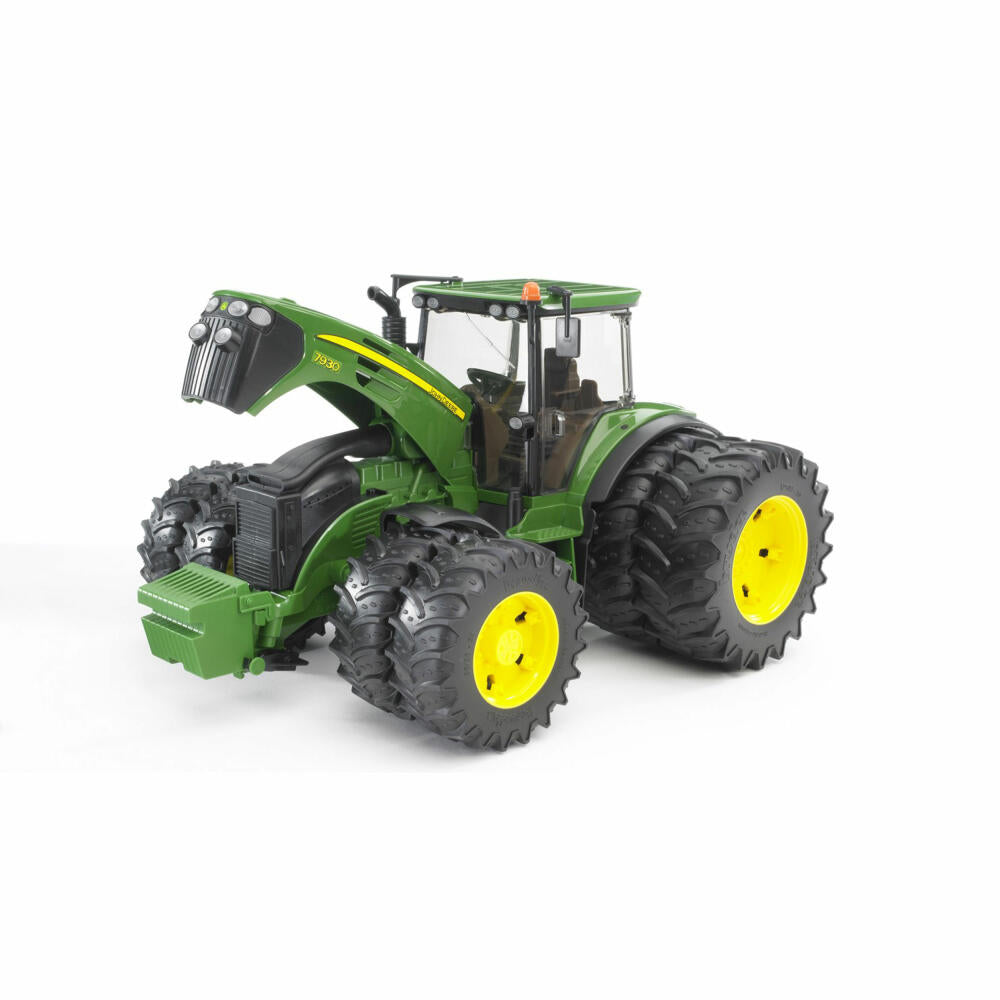 Bruder Agriculture John Deere 7930, with twin tires, tractor, model vehicle, model vehicle, toy, 03052