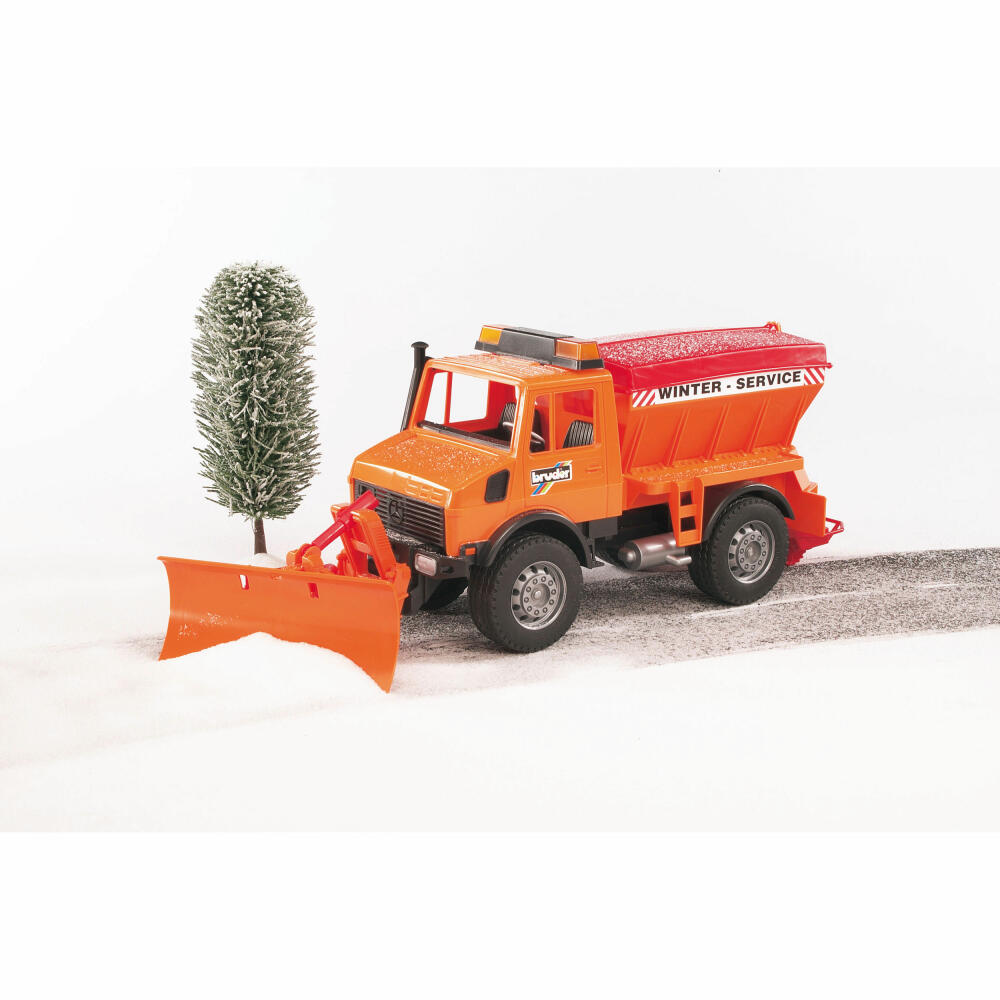 Bruder Nutzfahrzeuge Mercedes Benz Unimog-Winterdienst, mit Räumschild, Modellfahrzeug, Modell Fahrzeug, Spielzeug, 02572