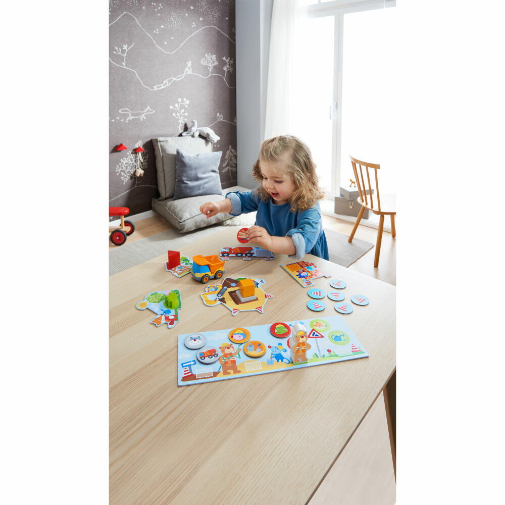 HABA Meine ersten Spiele - Baustelle, kooperatives Memospiel, Kullerbü-Fahrzeug, Vorlesegeschichte, ab 2 Jahren, 305211