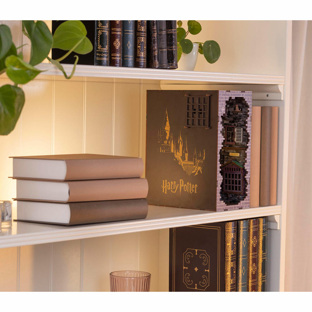 Revell Book Nook Tiny Adventures - Harry Potter Diagon Alley, Winkelgasse, 202 Teile, 00530