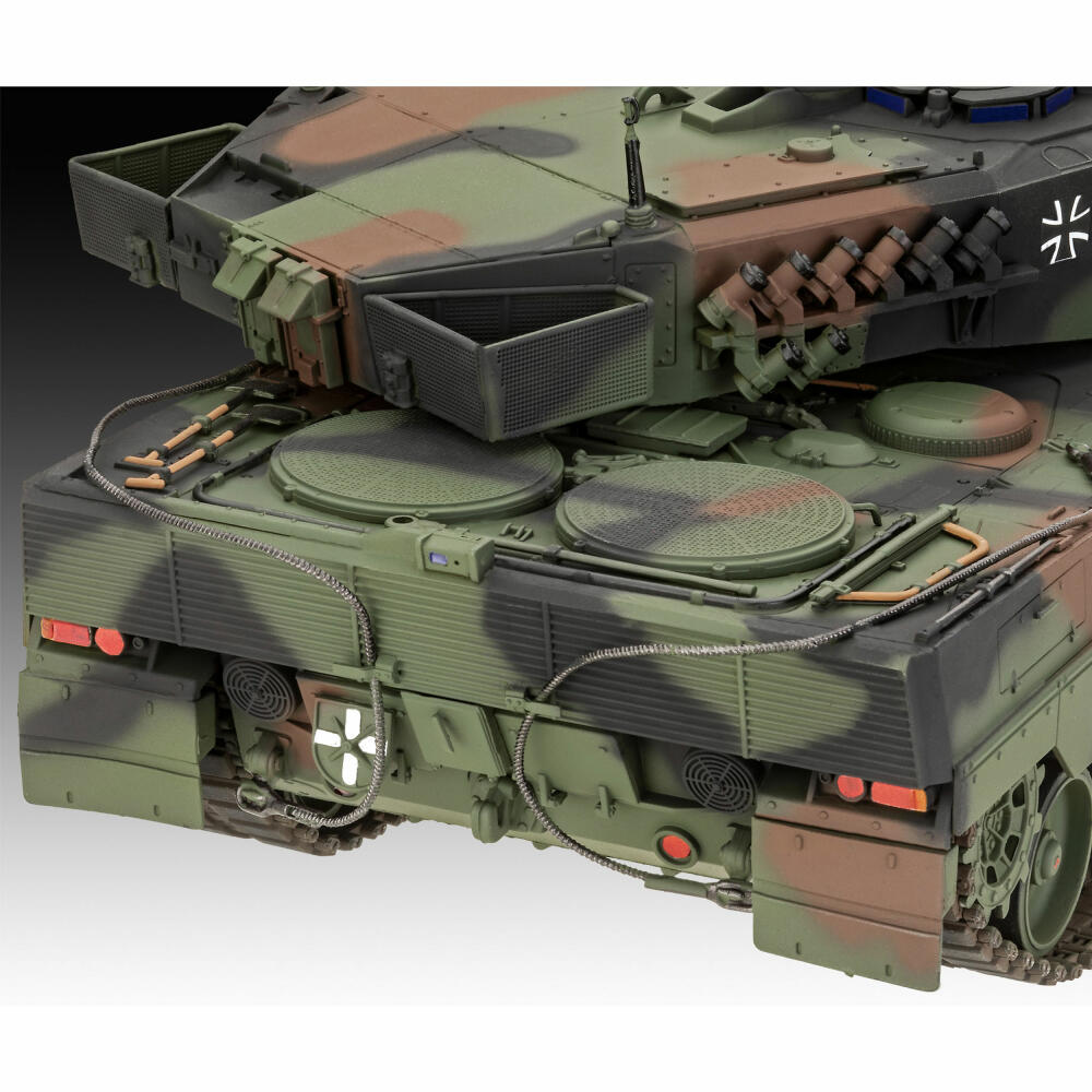 Revell Panzer-Modellbausatz Leopard 2 A6M+, Militär, 249 Teile, 1:35, 03342