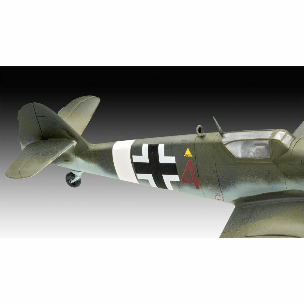 Revell Flugzeug-Modellbausatz Combat Set Bf109 & Spitfire Mk.V, 76 Teile, 1:72, 03710