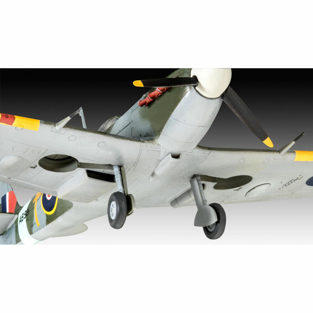 Revell Flugzeug-Modellbausatz Combat Set Bf109 & Spitfire Mk.V, 76 Teile, 1:72, 03710