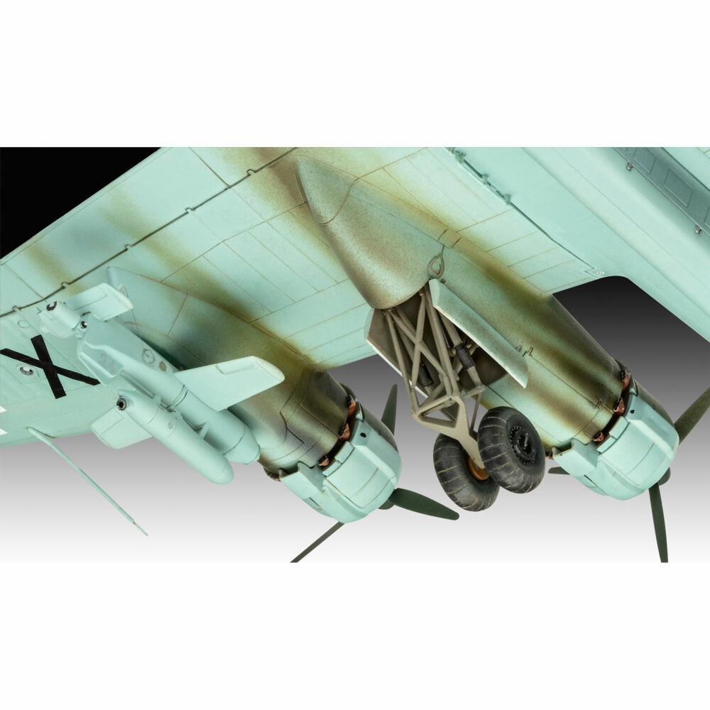 Revell Flugzeug-Modellbausatz Focke-Wulf Fw 200 C-5/C-8 Condor, 240 Teile, 1:72, 03777