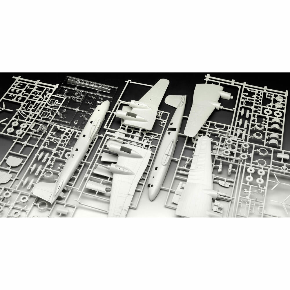 Revell Flugzeug-Modellbausatz Focke-Wulf Fw 200 C-5/C-8 Condor, 240 Teile, 1:72, 03777