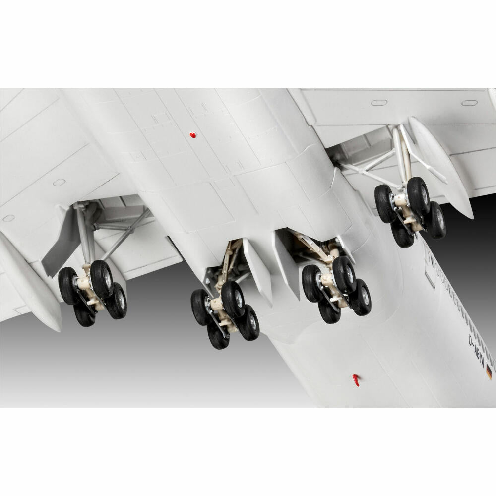Revell Flugzeug-Modellbausatz Boeing 747-8 Lufthansa New Livery, 172 Teile, 1:144, 03891