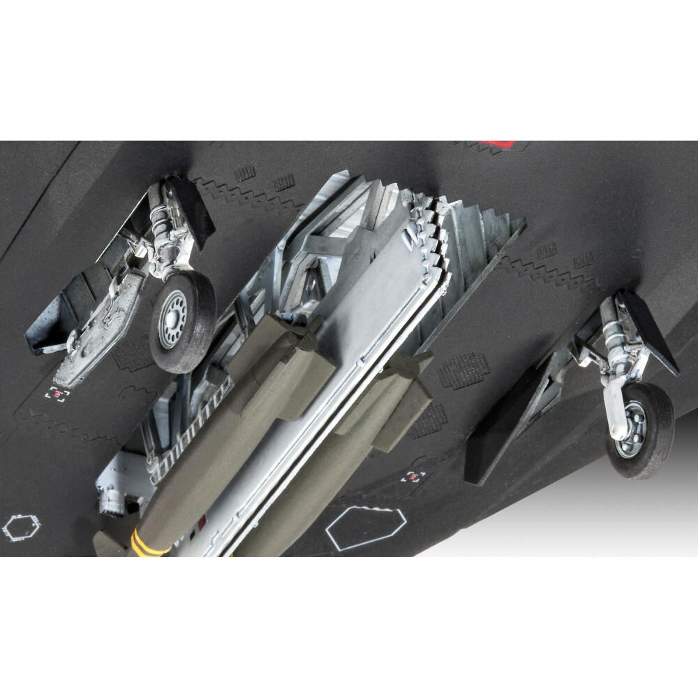 Revell Flugzeug-Modellbausatz Lockheed Martin F-117A Nighthawk, Stealth Fighter, 37 Teile, 1:72, 03899