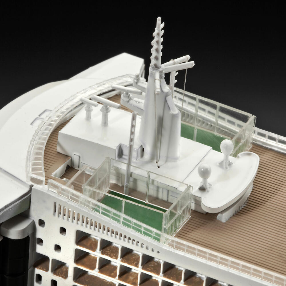 Revell Schiff-Modellbausatz Ocean Liner Queen Mary 2, Kreuzfahrtschiff, 323 Teile, 1:700, 05231