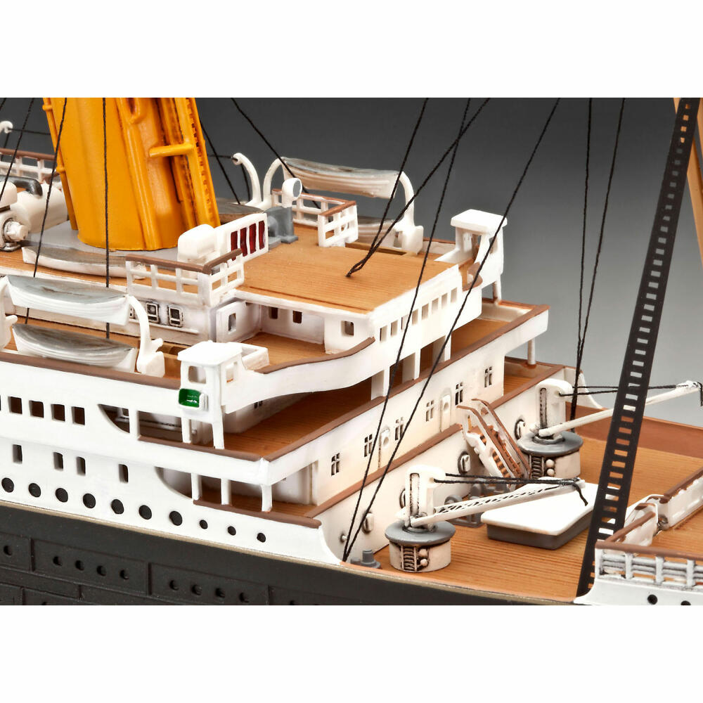 Revell Schiff-Modellbausatz Geschenkset 100 Jahre Titanic, Kreuzfahrtschiff, 262 Teile, 1:400, 05715